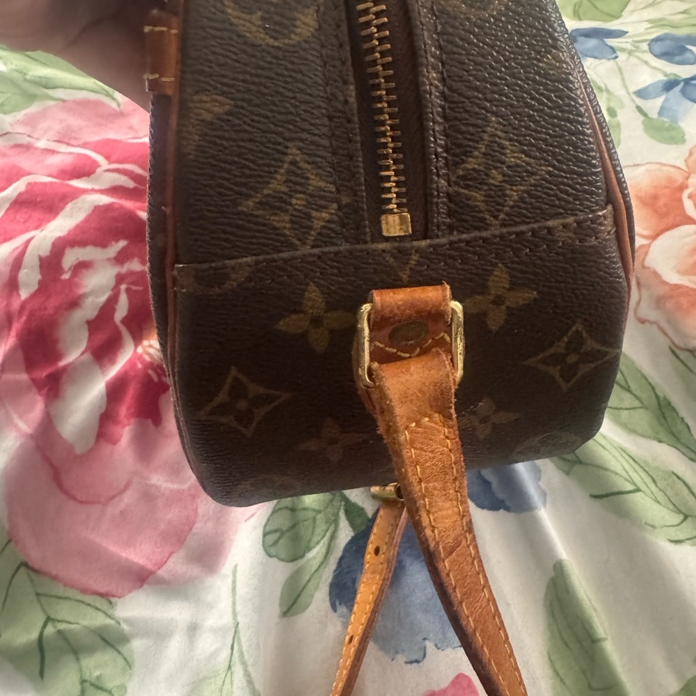 Louis Vuitton Monogram Crossbody Bag in Brown and Tan - Picture 11 of 16